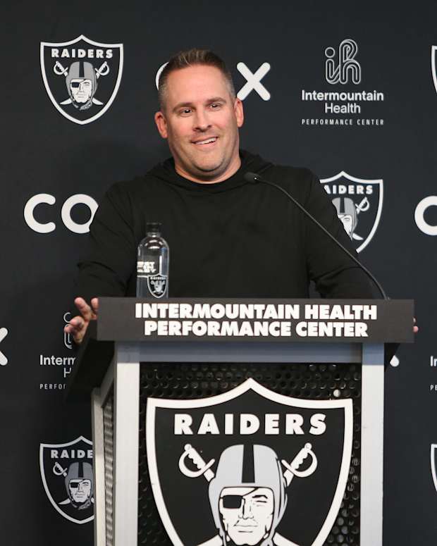 Josh McDaniels-5